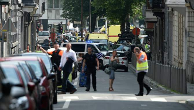 Нападение на полицейских в Бельгии: есть убитые — обновлено 14:09