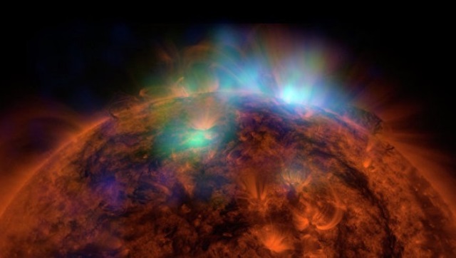 NASA представило видео Солнца впечатляющего цвета