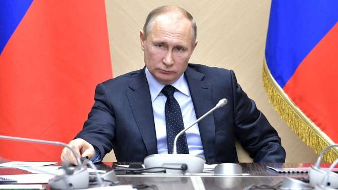 Россияне, стоя на коленях, попросили помощи у В.Путина — Челобитная царю