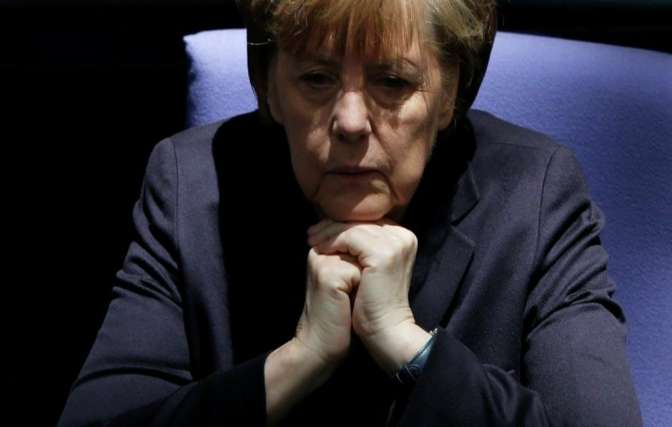 СМИ узнали о планах Меркель провести саммит по проблеме беженцев