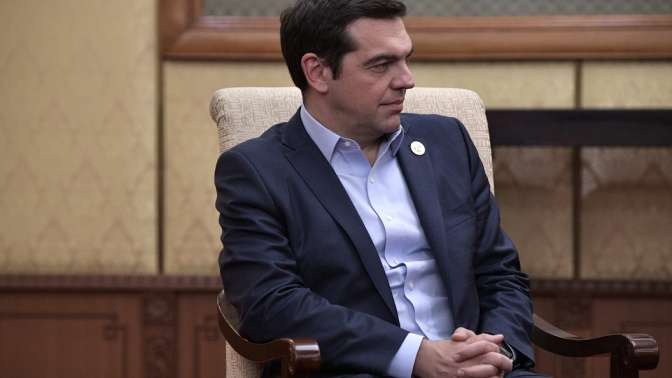 Греческий парламент отвергнул вотум недоверия руководству Ципраса