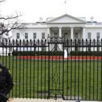 Агент Секретной службы США умер после поездки в Британию