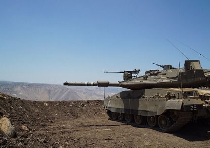 Израиль перебросил на сирийскую границу танки и артиллерию