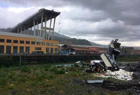 Режим ЧС объявлен на год после обрушения моста в Италии