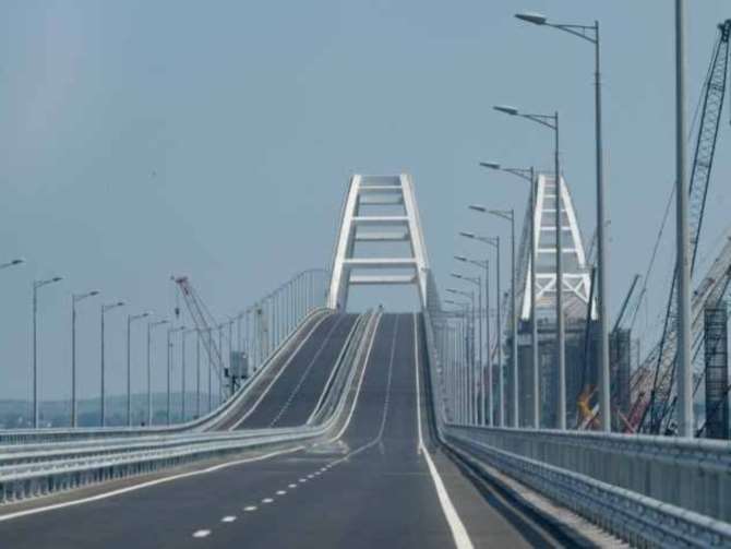 Украинские туристы захотели массово удостовериться в реальности существования Крымского моста