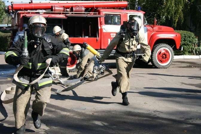 В Екатеринбурге вспыхнул ТЦ: 500 человек эвакуированы