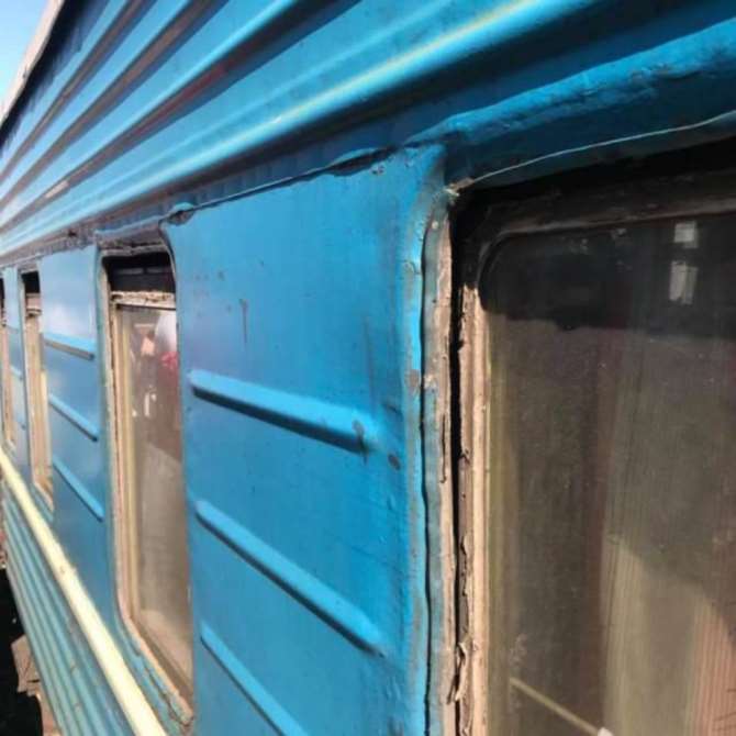«Дыры сквозные»: в глобальной паутине высмеяли состояние украинского поезда