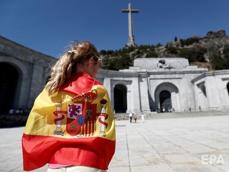 Руководство Испании одобрило перезахоронение Франко