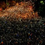 Протестующие в Бухаресте пошли на штурм руководства — В Румынии Майдан