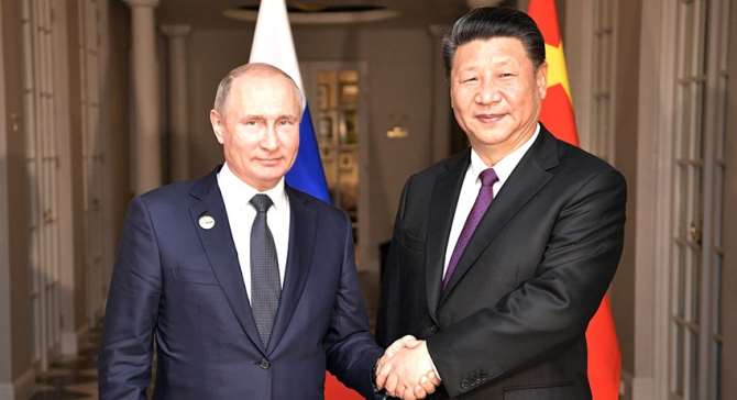 Готовы принять Си Цзиньпина во Владивостоке по-семейному — Путин