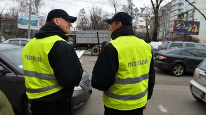Полицейский автомобиль в Украинском государстве сбил пешеходов