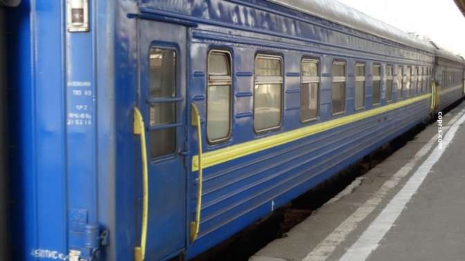 Поезд Москва-Херсон сравнили с индийским
