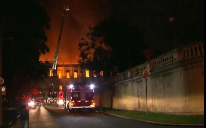 В Бразилии сгорел Национальный музей, старейший в государстве