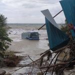 В Новороссийске автобус забрало в море