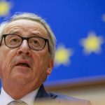 Руководитель Еврокомиссии выступил за сокращение роли доллара в ЕС