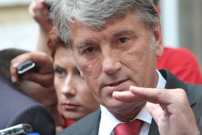 Ющенко сравнил население Донбасса с жителями нацистской Германии