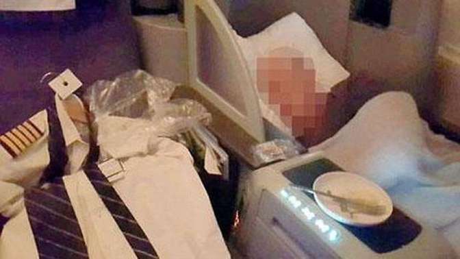 Заснувший во время полета пилот шокировал пассажиров