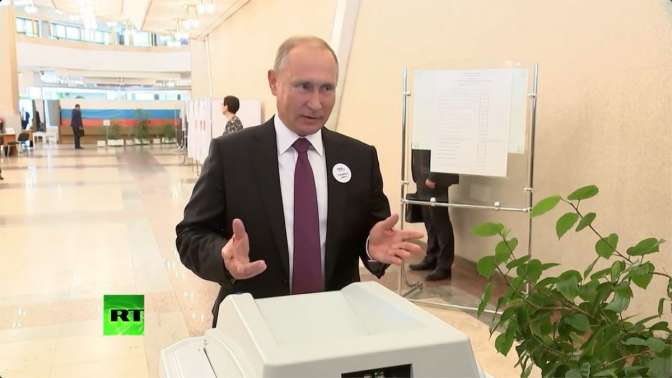 Путин два раза оконфузился при голосовании на выборах главы города столицы