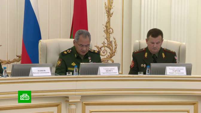 Шойгу объявил о небывалом уровне активности НАТО у русских границ