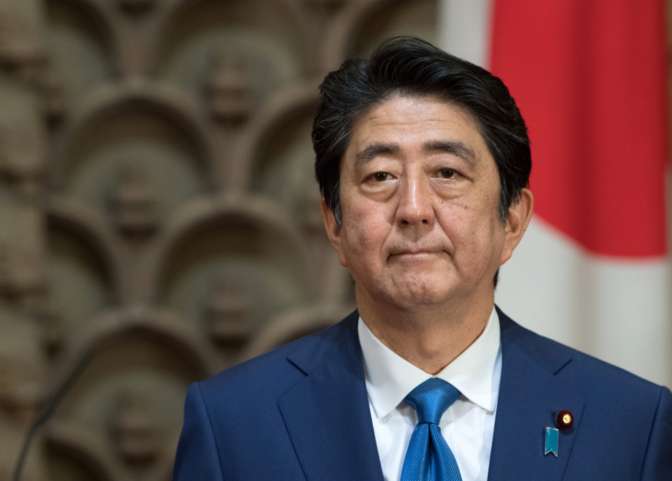 Япония заключит мир с РФ после решения территориального вопроса, — Абэ
