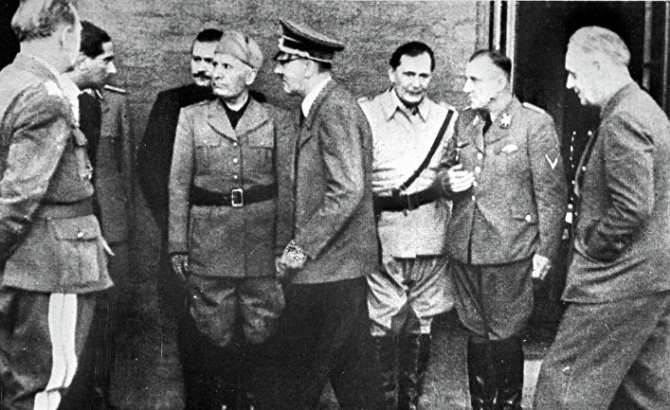 Гитлер был гомосексуалистом и садомазохистом — рассекреченный доклад ЦРУ