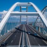 Поднят упавший в воду пролет Крымского моста