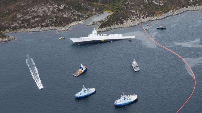У берегов Норвегии танкер столкнулся с фрегатом, семеро раненых