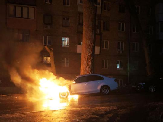 Посольство Российской Федерации в Киеве закидали дымовыми шашками
