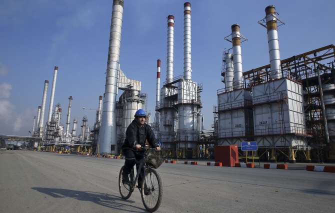 США разрешили Индии продолжать закупки иранской нефти в обход санкций