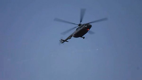 ФСО пояснила полет вертолетов над Кремлем учениями