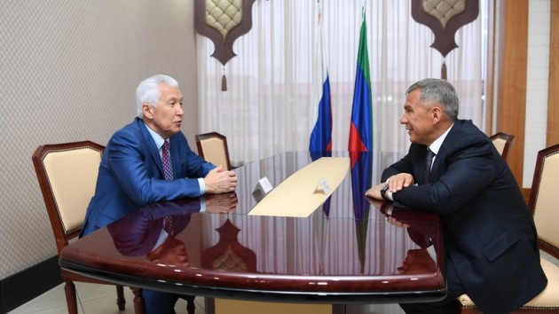 Руководитель Татарстана Рустам Минниханов прибыл в Дагестан