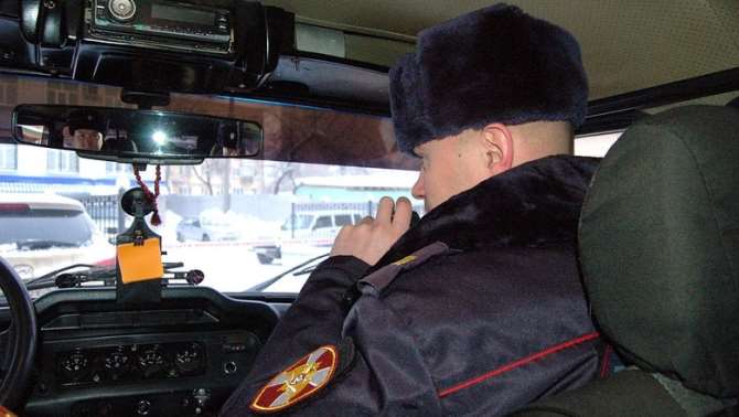 В Невьянске напали на водителя такси