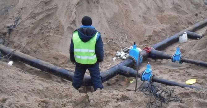 Авария лишила сотни тыс. граждан Симферополя воды: Один человек умер