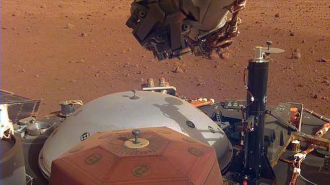 На поверхности Марса впервые установили сейсмометр