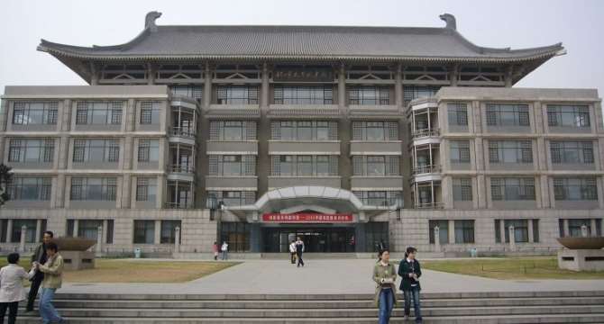 В университете Пекина произошел взрыв