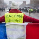 За имитацию казни Макрона во Франции арестованы три человека