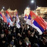 В центре Белграда тысячи людей протестовали против президента Сербии