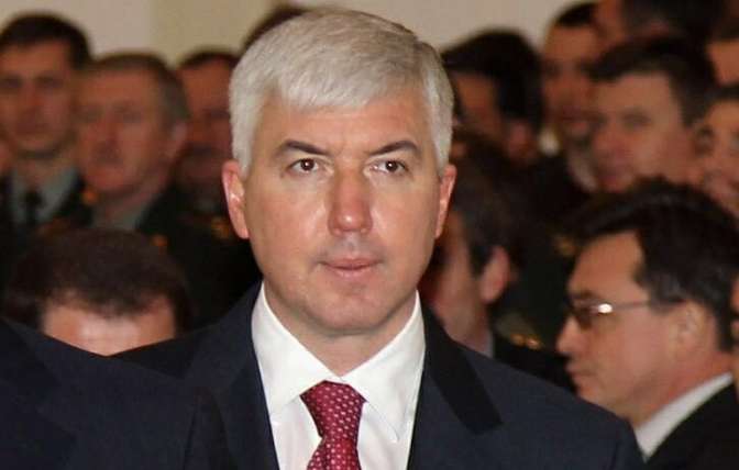 Экс-министра обороны Украины обвинили в госизмене