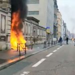 Протестующие подожгли дверь Банка Франции в Руане