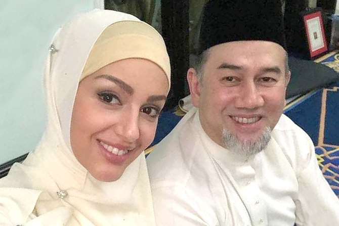 Верховный управитель Малайзии Мухаммад V, женившийся на «Мисс Москва», отрекся от престола
