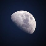 В грунте на Луне отыскали следы метеорита с Земли
