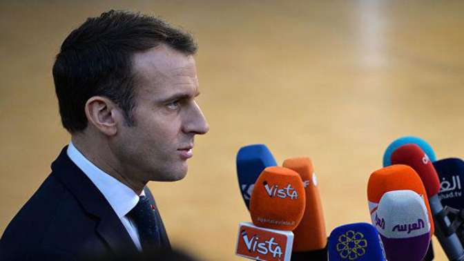 Макрон на фоне протестов призвал французов участвовать в общенациональных дебатах
