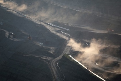 В КНР около 20 человек погибли при обрушении угольной шахты