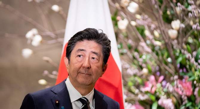 Абэ пообещал продолжить активные переговоры по мирному контракту с Россией