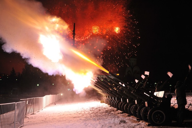 Выстрел памяти: в Волгограде 2 февраля выставка бронетехники закончится артиллерийским залпом