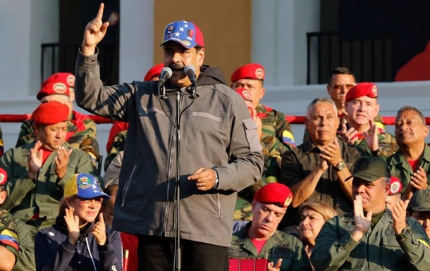 «Двухсотлетие Ангостуры 2019»: Мадуро прибыл на крупнейшие в Венесуэле военные учения