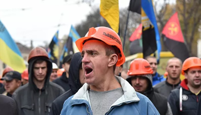 Украинские шахтеры проведут предупредительную акцию протеста