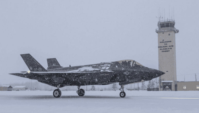 На Аляску будут переброшены 150 F-22 и F-35. Зачем?