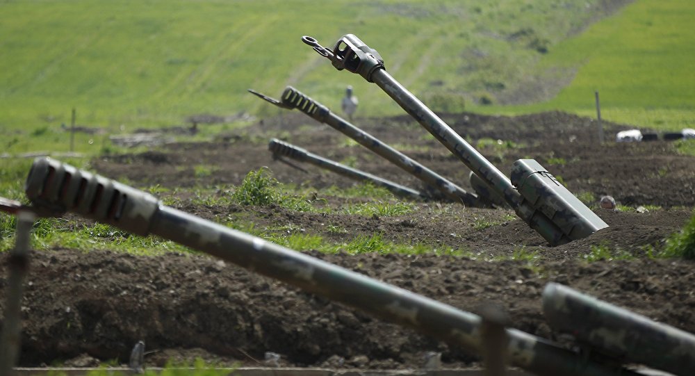 Министерство обороны Азербайджана опубликовало кадры уничтожения военной техники «врага»