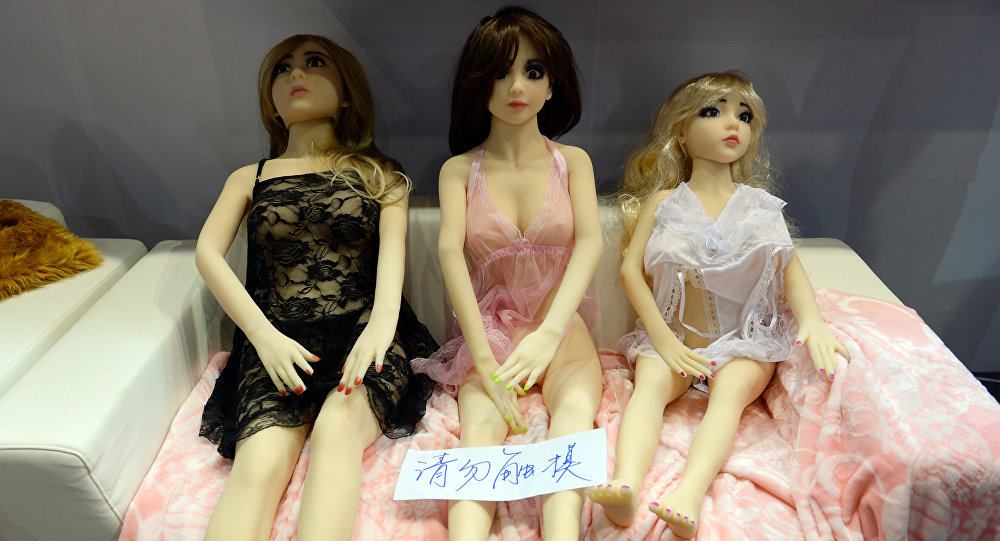 Обвинители Эпштейна поддерживают закон Флориды о запрете педофилов на «реалистичных секс-кукол»